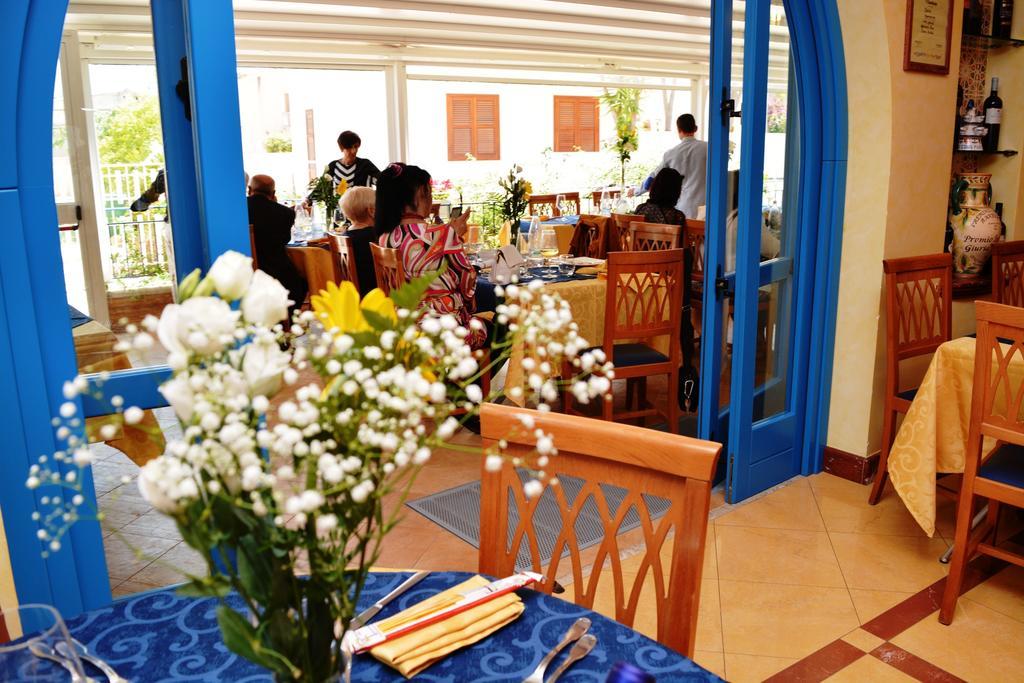 Hotel Ristorante Mediterraneo Faro San Vito Lo Capo Eksteriør bilde